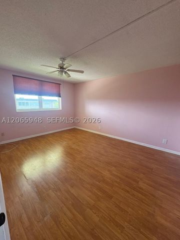 3091 NW 46th Ave 407C, Lauderdale Lakes, FL 33313
