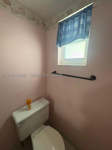 3091 NW 46th Ave 407C, Lauderdale Lakes, FL 33313