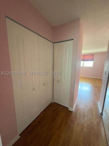 3091 NW 46th Ave 407C, Lauderdale Lakes, FL 33313