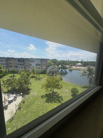 3091 NW 46th Ave 407C, Lauderdale Lakes, FL 33313