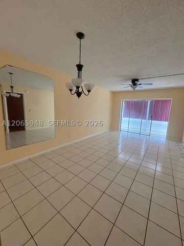 3091 NW 46th Ave 407C, Lauderdale Lakes, FL 33313