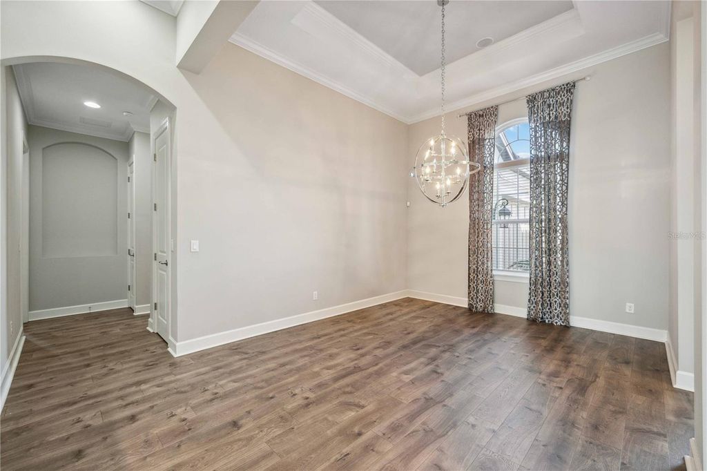 Image 13 of property listing at 4744 BENITO COURT, Bradenton, FL 34211