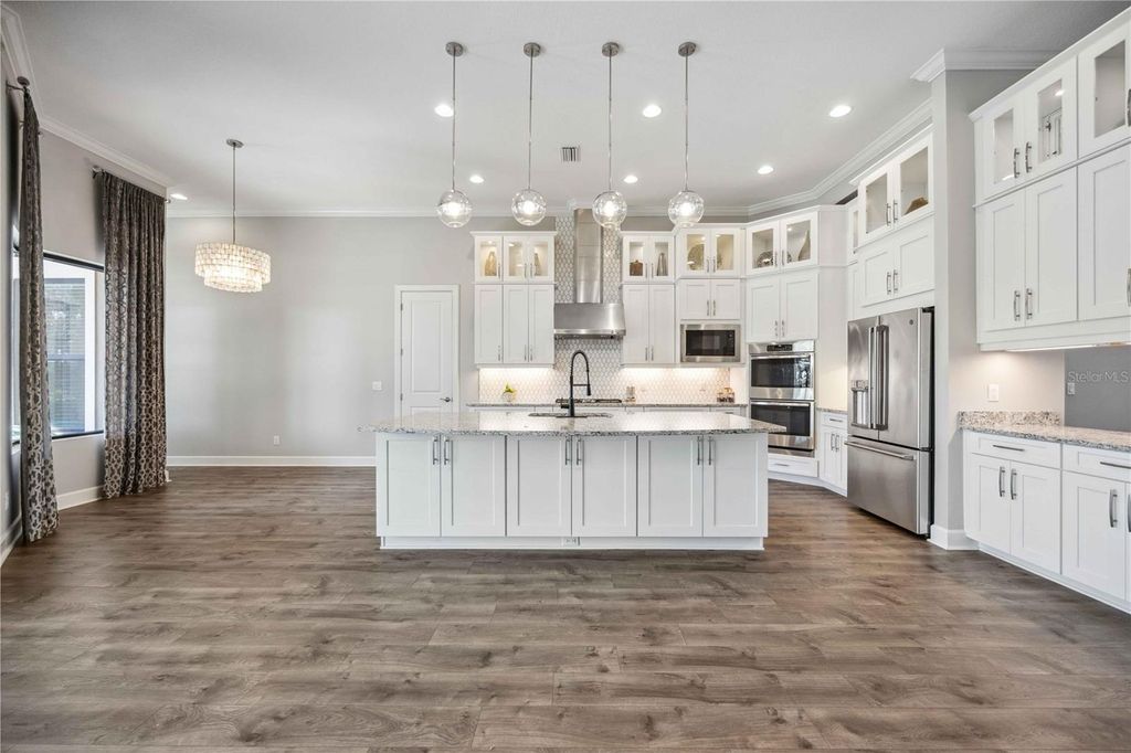 Image 24 of property listing at 4744 BENITO COURT, Bradenton, FL 34211