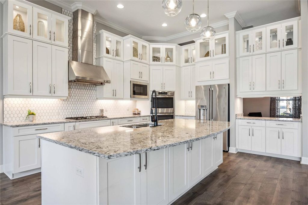 Image 30 of property listing at 4744 BENITO COURT, Bradenton, FL 34211