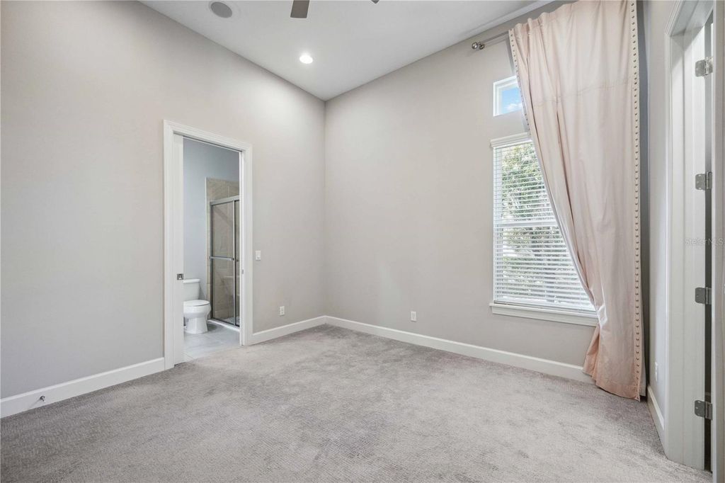 Image 36 of property listing at 4744 BENITO COURT, Bradenton, FL 34211