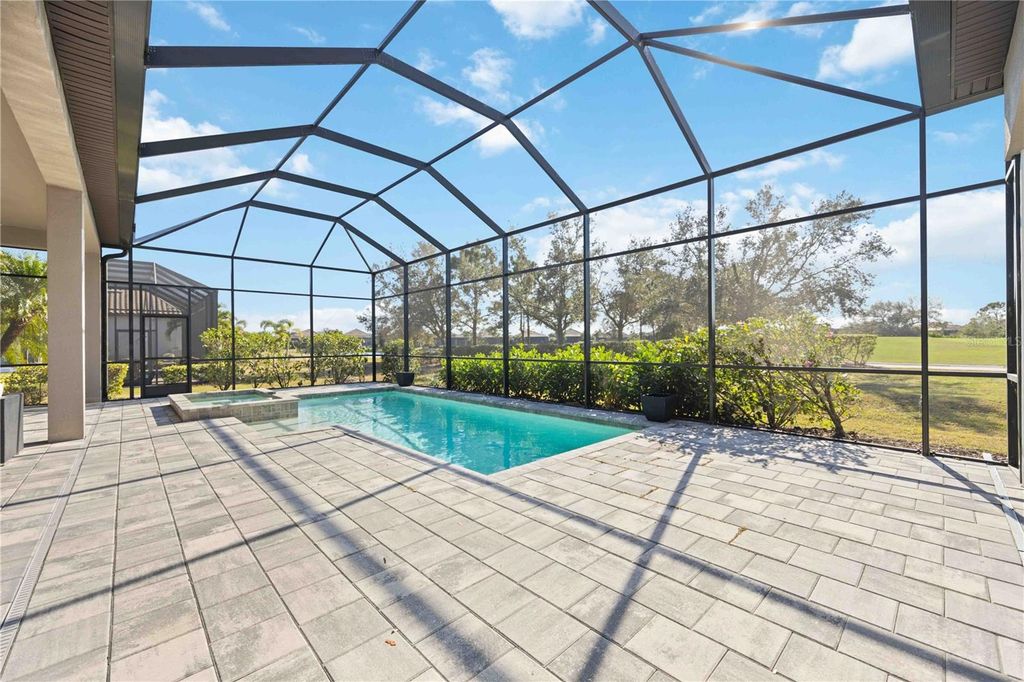 Image 59 of property listing at 4744 BENITO COURT, Bradenton, FL 34211