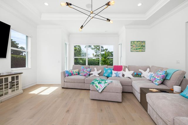8120 SE Old Plantation Circle, Jupiter, FL 33458