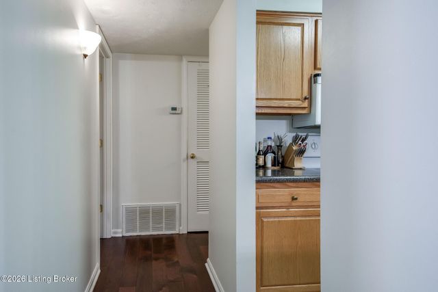 1229 Westlynne Way APT 5, Louisville, KY 40222