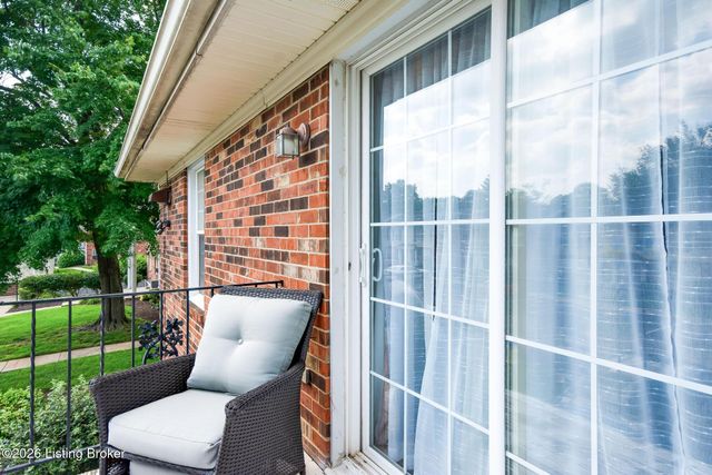 1229 Westlynne Way APT 5, Louisville, KY 40222