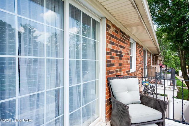 1229 Westlynne Way APT 5, Louisville, KY 40222