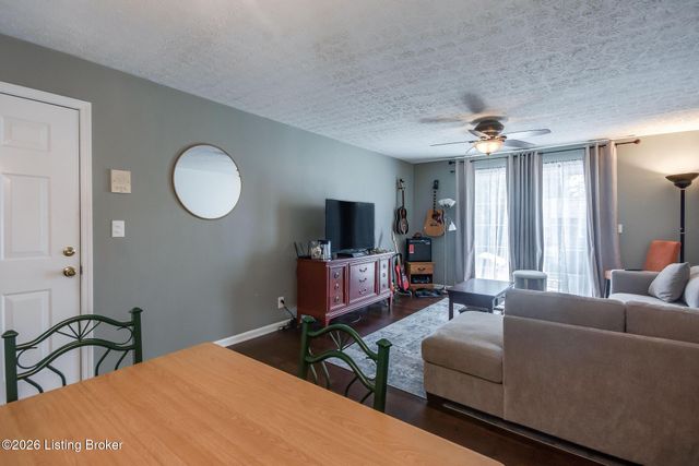 1229 Westlynne Way APT 5, Louisville, KY 40222
