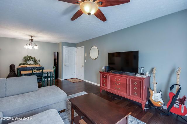 1229 Westlynne Way APT 5, Louisville, KY 40222
