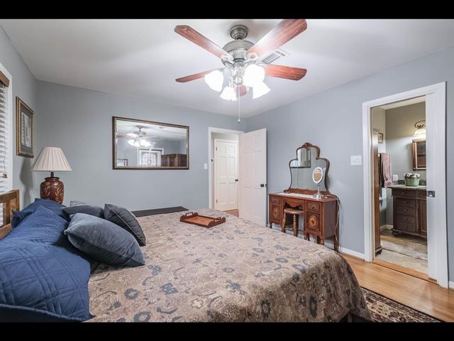 9910 Pine Lake Drive, Houston, TX 77055