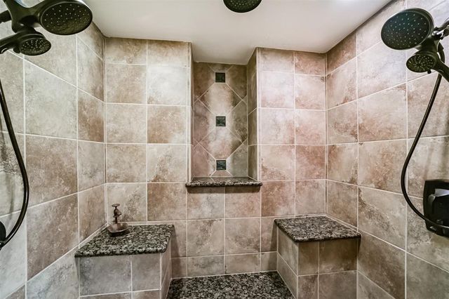 9910 Pine Lake Drive, Houston, TX 77055