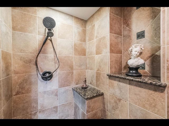 9910 Pine Lake Drive, Houston, TX 77055