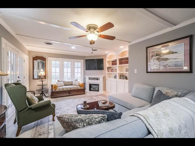 9910 Pine Lake Drive, Houston, TX 77055