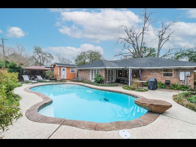 9910 Pine Lake Drive, Houston, TX 77055