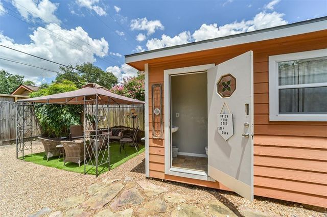 9910 Pine Lake Drive, Houston, TX 77055