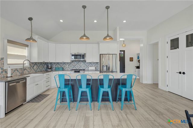 1799 Lakeside Drive, Canyon Lake, TX 78133
