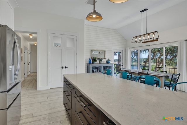 1799 Lakeside Drive, Canyon Lake, TX 78133