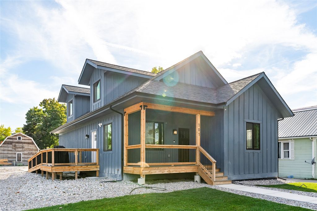 101 4th Avenue W, Polson, MT 59860 photo 1