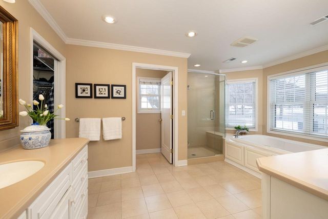 2532 Edgewood PLACE, La Crosse, WI 54601