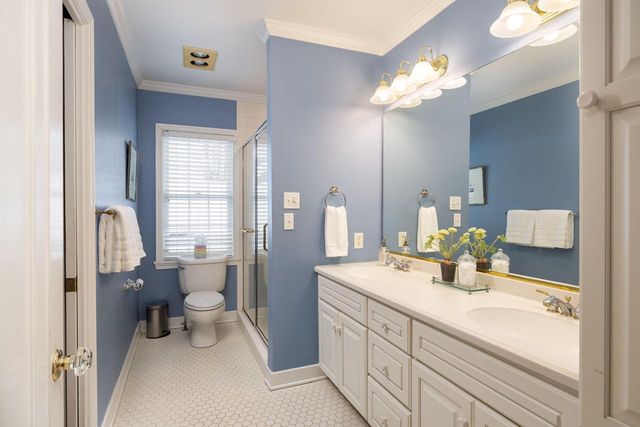 2532 Edgewood PLACE, La Crosse, WI 54601