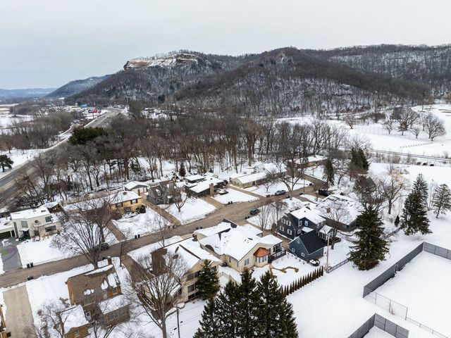 2532 Edgewood PLACE, La Crosse, WI 54601