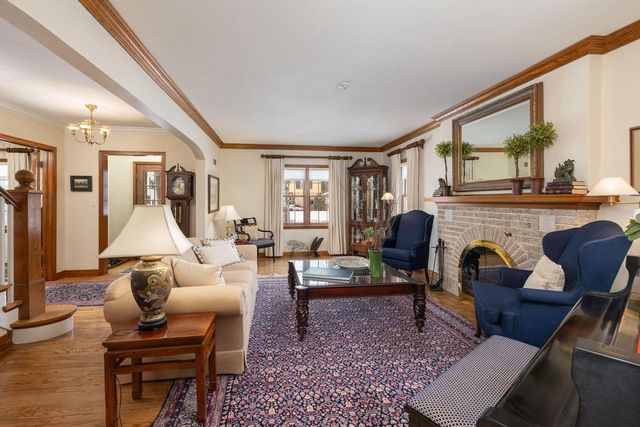 2532 Edgewood PLACE, La Crosse, WI 54601