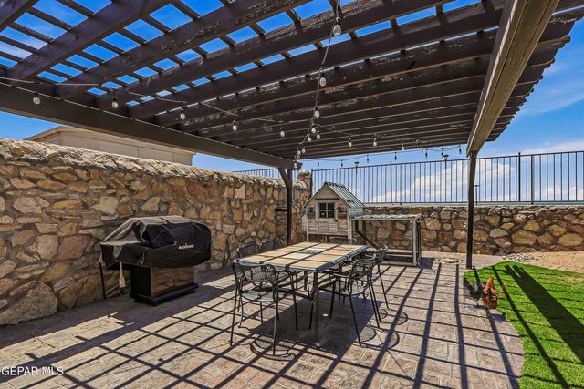 616 MYRIAM Drive, Anthony, TX 79821