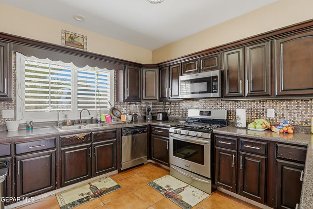 616 MYRIAM Drive, Anthony, TX 79821