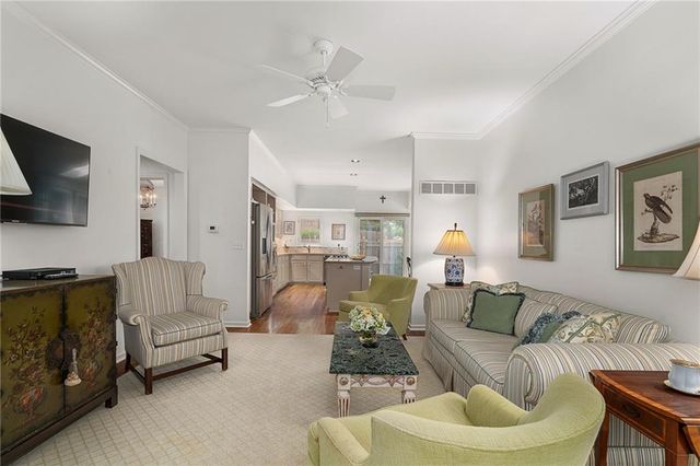 3709 Somerset Drive, Prairie Village, KS 66208