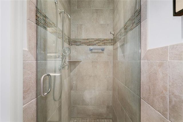 3709 Somerset Drive, Prairie Village, KS 66208
