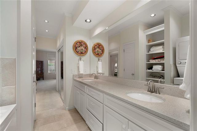 3709 Somerset Drive, Prairie Village, KS 66208