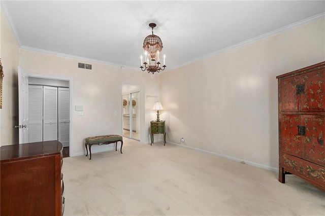 3709 Somerset Drive, Prairie Village, KS 66208