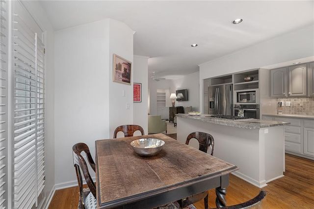 3709 Somerset Drive, Prairie Village, KS 66208