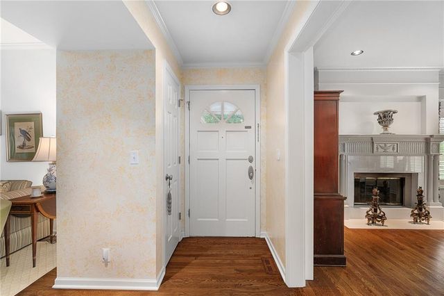 3709 Somerset Drive, Prairie Village, KS 66208