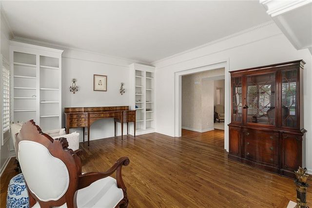 3709 Somerset Drive, Prairie Village, KS 66208