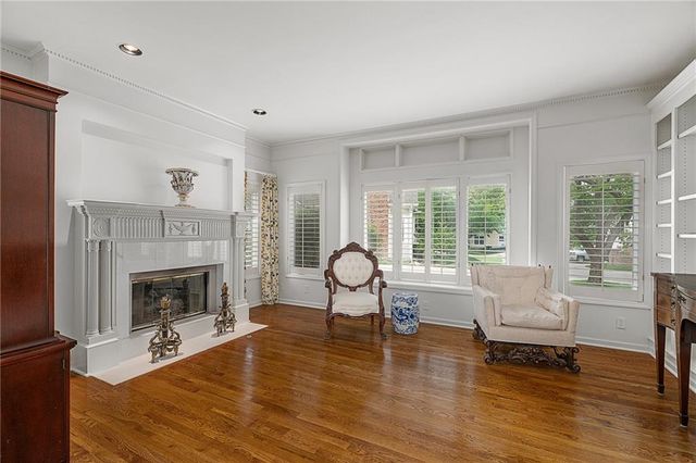 3709 Somerset Drive, Prairie Village, KS 66208