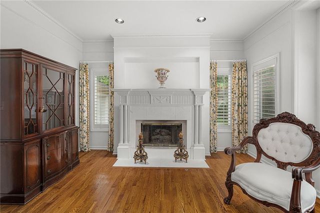 3709 Somerset Drive, Prairie Village, KS 66208