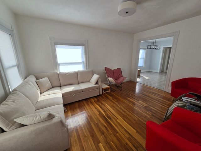 11 Granville Pl 11, Malden, MA 02148