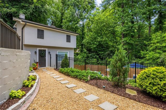 1793 Warren Court NW, Atlanta, GA 30318