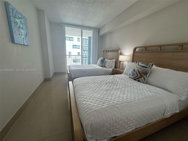 170 SE 14th St 1108, Miami, FL 33131