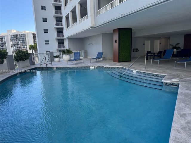 170 SE 14th St 1108, Miami, FL 33131