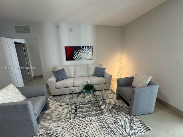 170 SE 14th St 1108, Miami, FL 33131