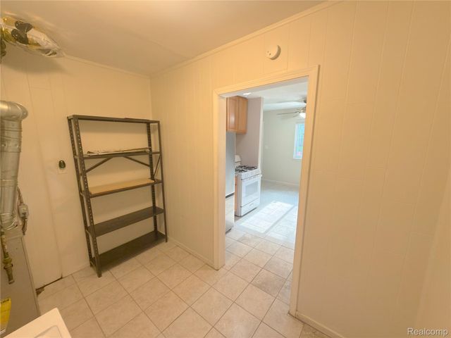 15152 McGuire Street, Taylor, MI 48180
