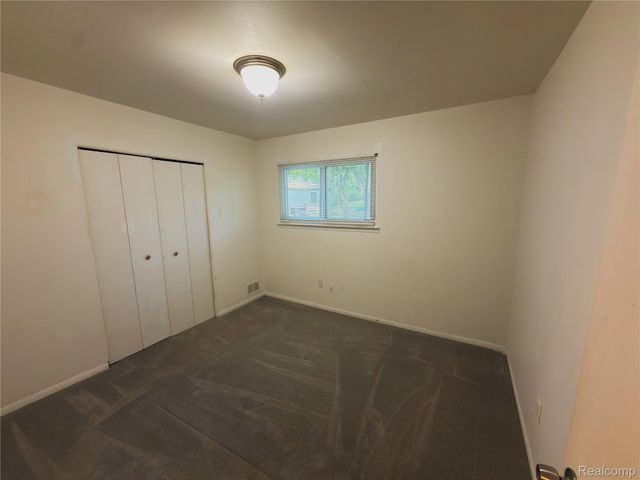 15152 McGuire Street, Taylor, MI 48180