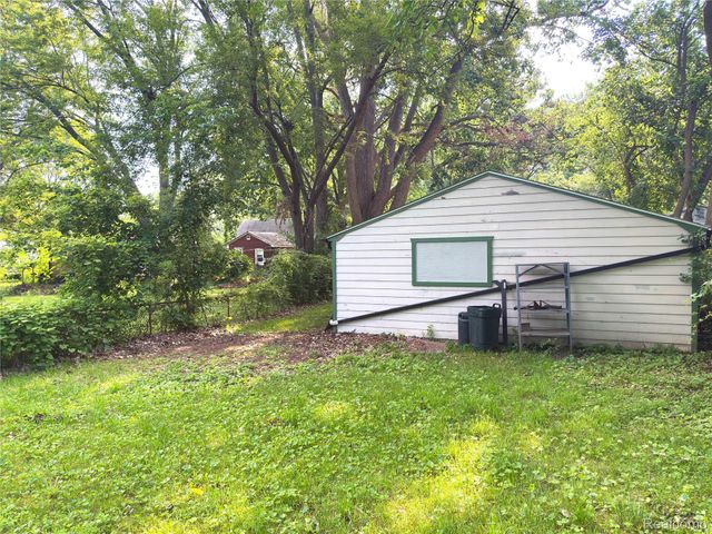 15152 McGuire Street, Taylor, MI 48180