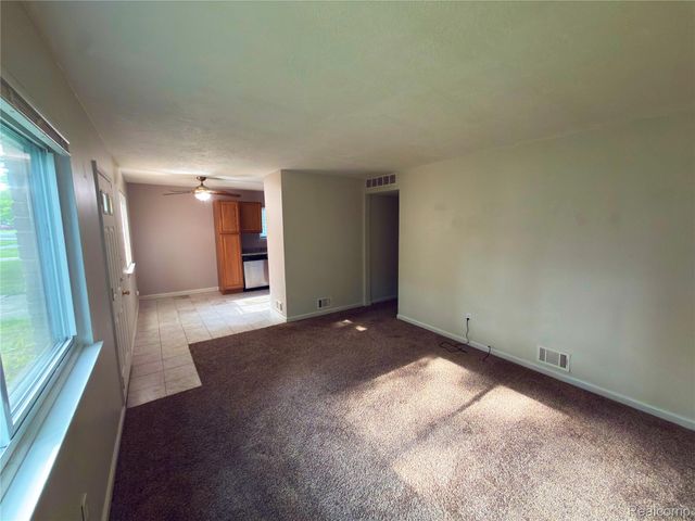 15152 McGuire Street, Taylor, MI 48180