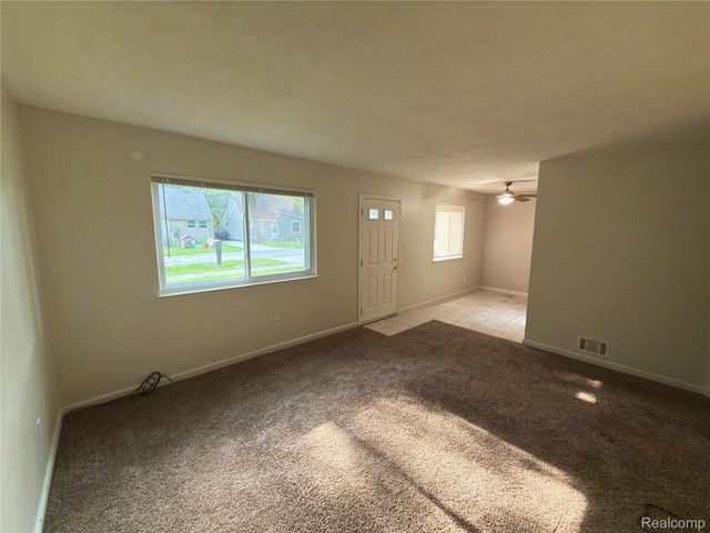 15152 McGuire Street, Taylor, MI 48180